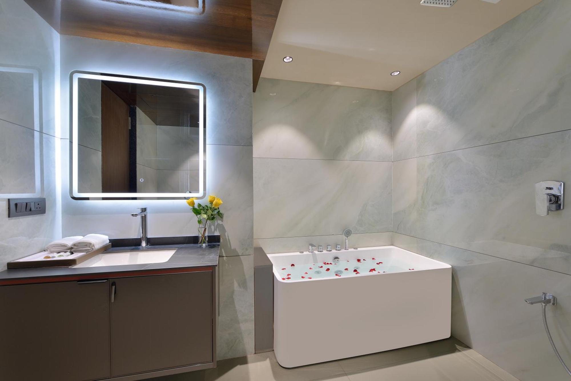 Urbane By Treat Daman Hotel Luaran gambar